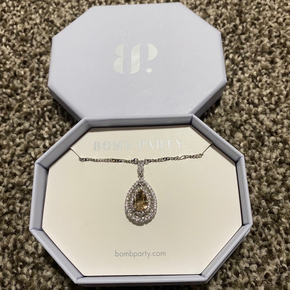 Bomb Party “Circle of Sparkle” Necklace - Light Peach Topaz